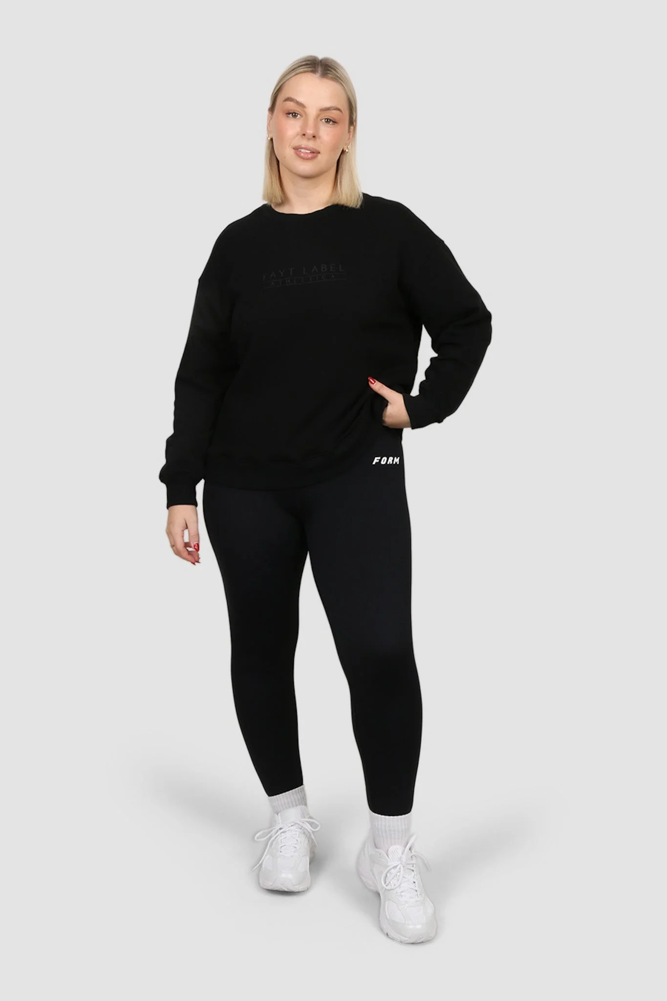 ATHLETICA OVERSIZED CREW BLACK - Image 4