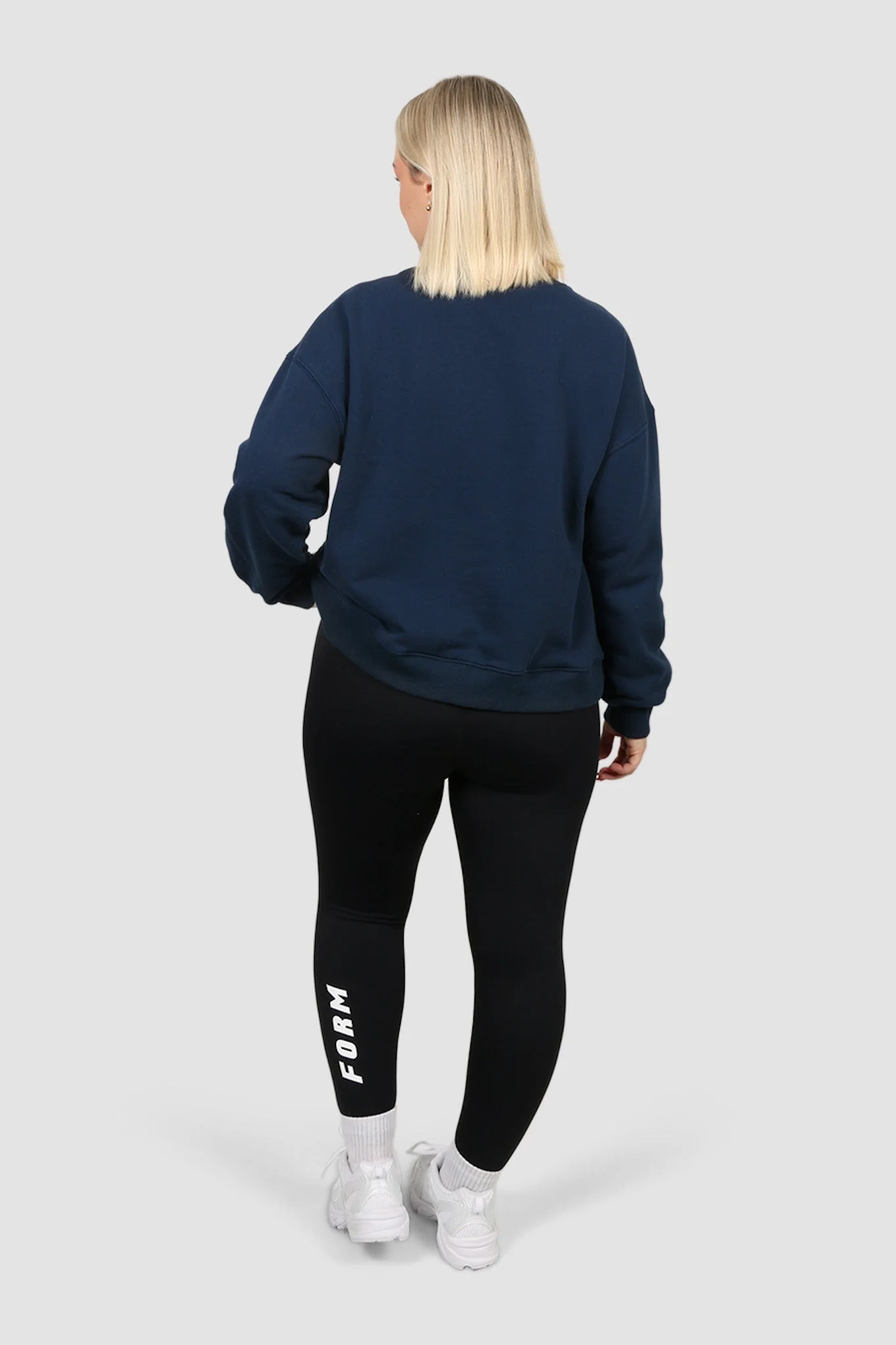 ATHLETICA OVERSIZED CREW NAVY - Image 6