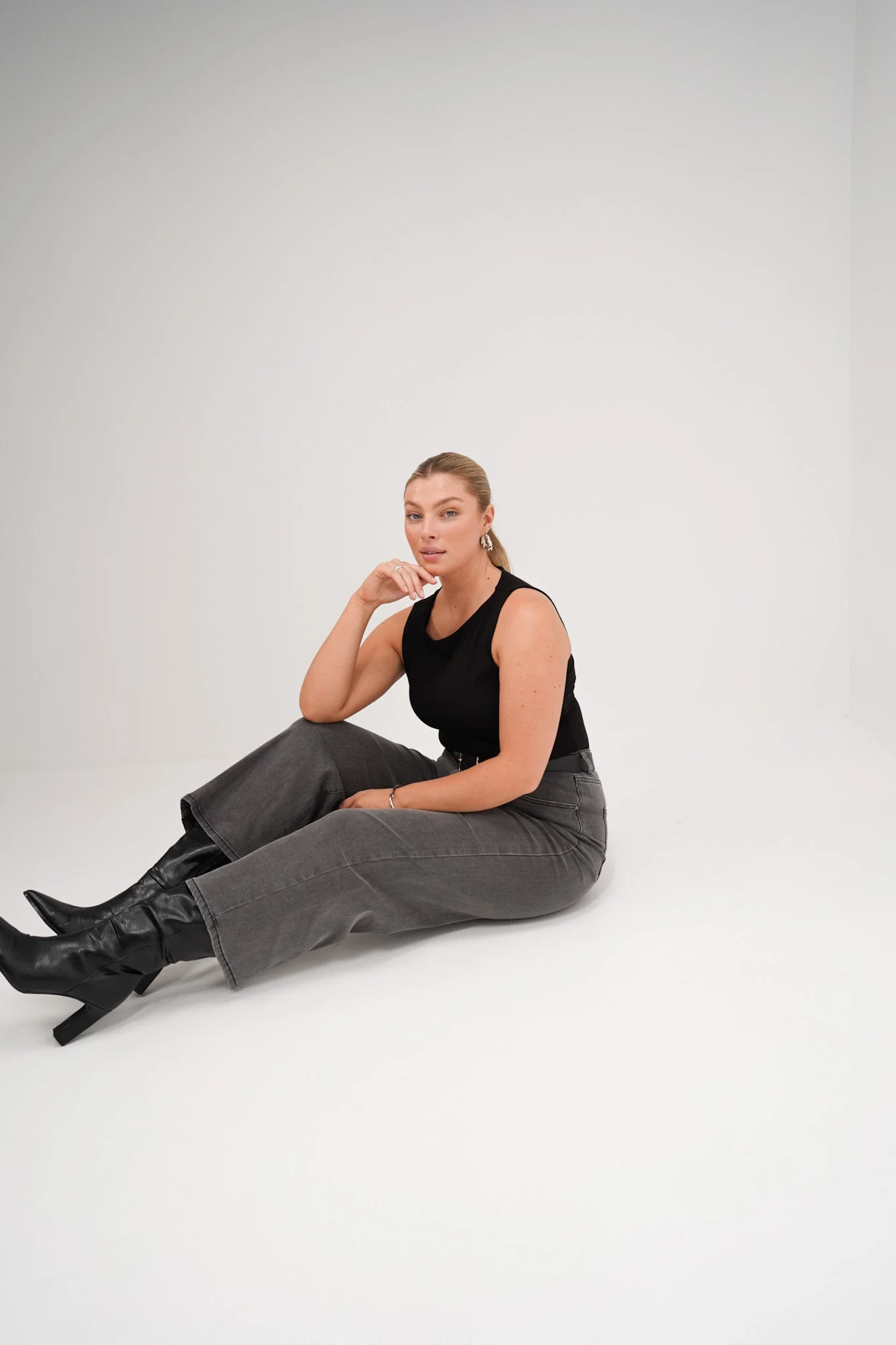 AXEL JEANS GREY WASH - Image 4