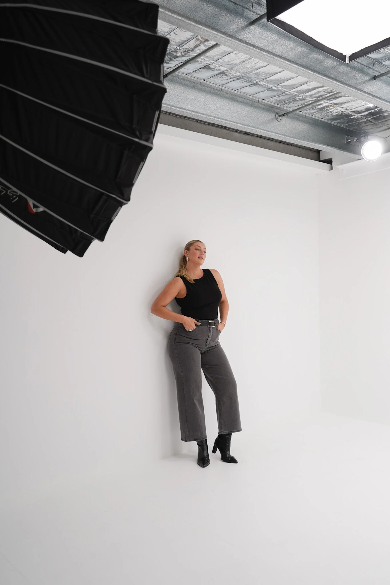 AXEL JEANS GREY WASH - Image 8