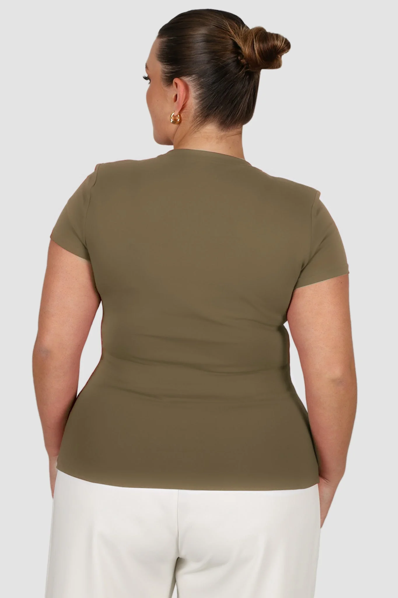 BUTTERY TEE OLIVE - Image 6
