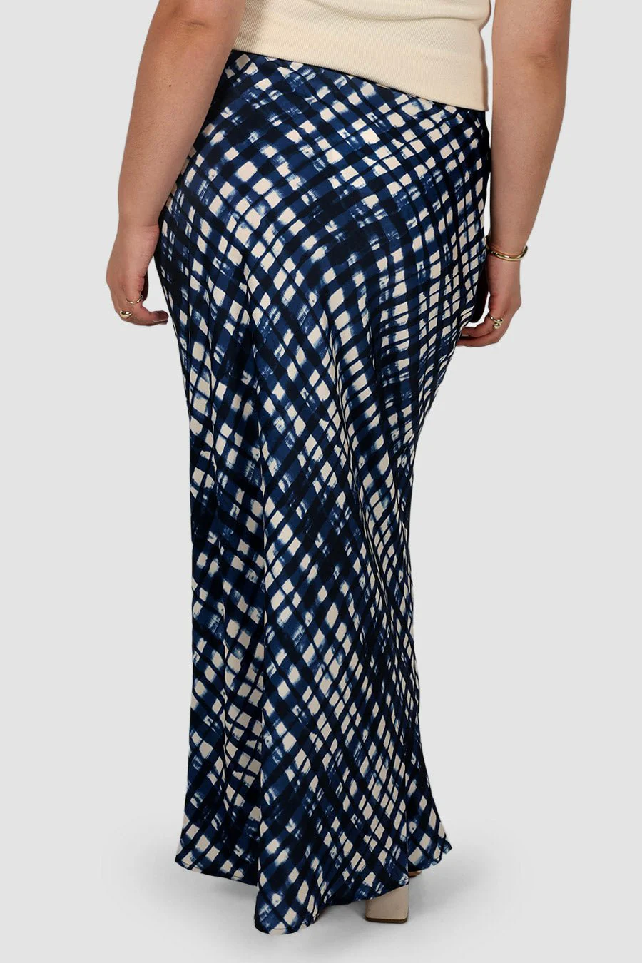 CELENE SKIRT MIDNIGHT LATTICE - Image 6