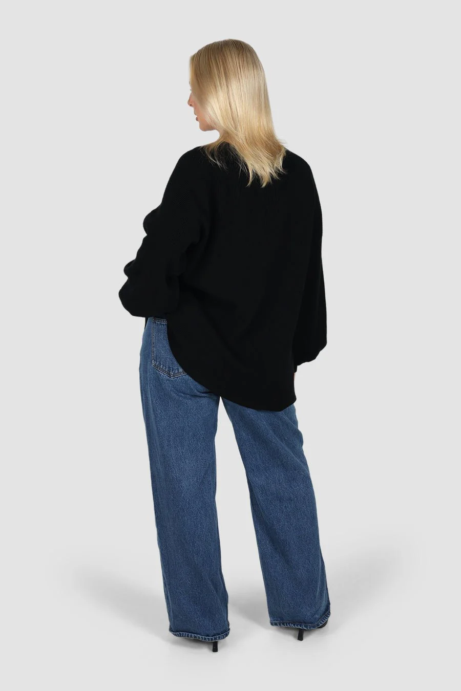 CORLEN OVERSIZED KNIT BLACK - Image 10