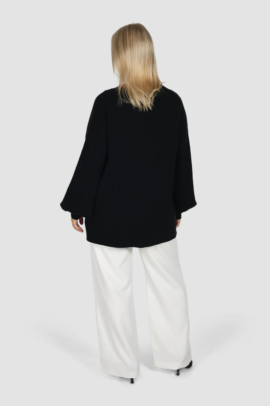 CORLEN OVERSIZED KNIT BLACK - Image 6