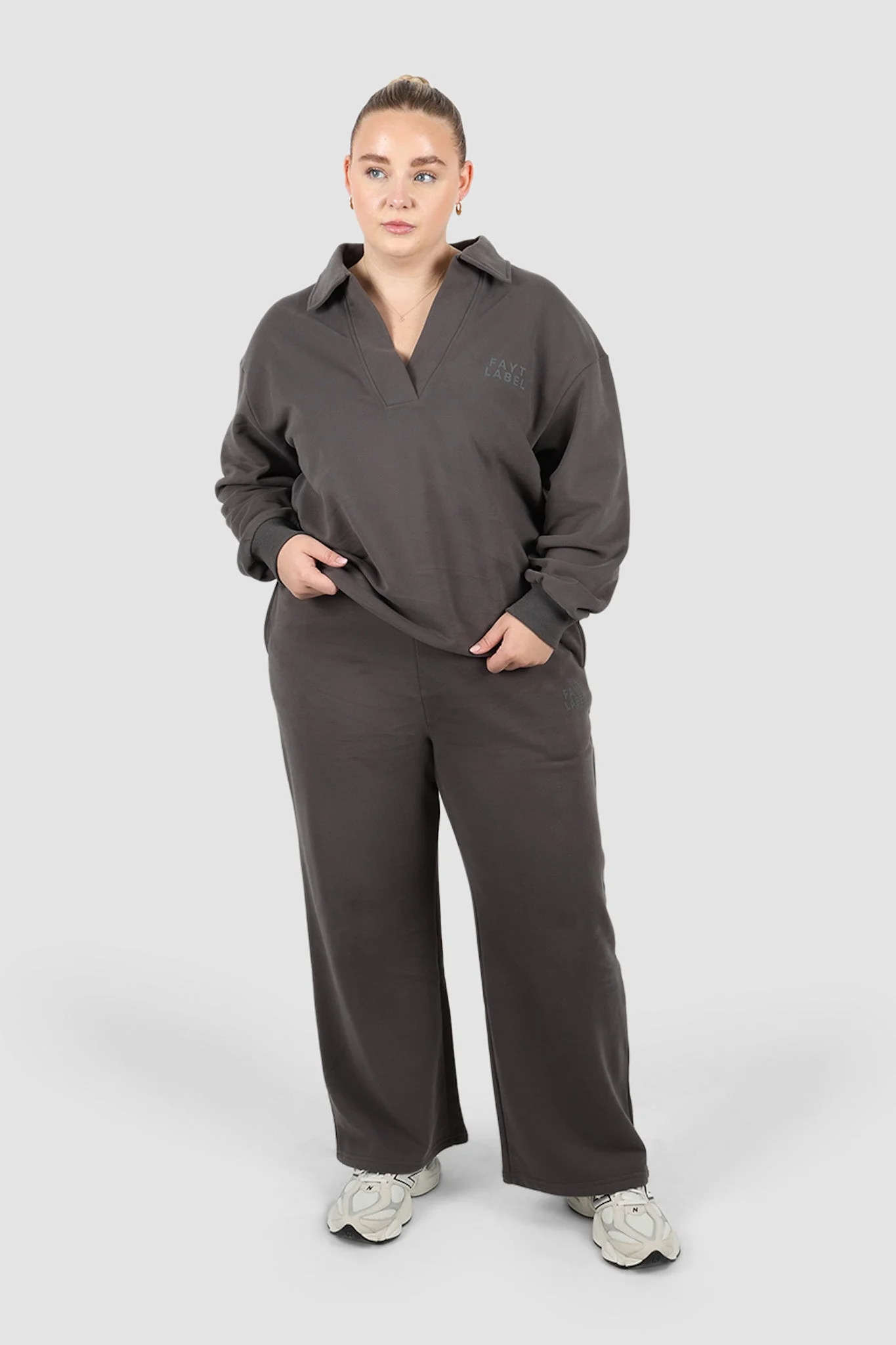 FAYT LOGO COLLAR CREW CHARCOAL - Image 3