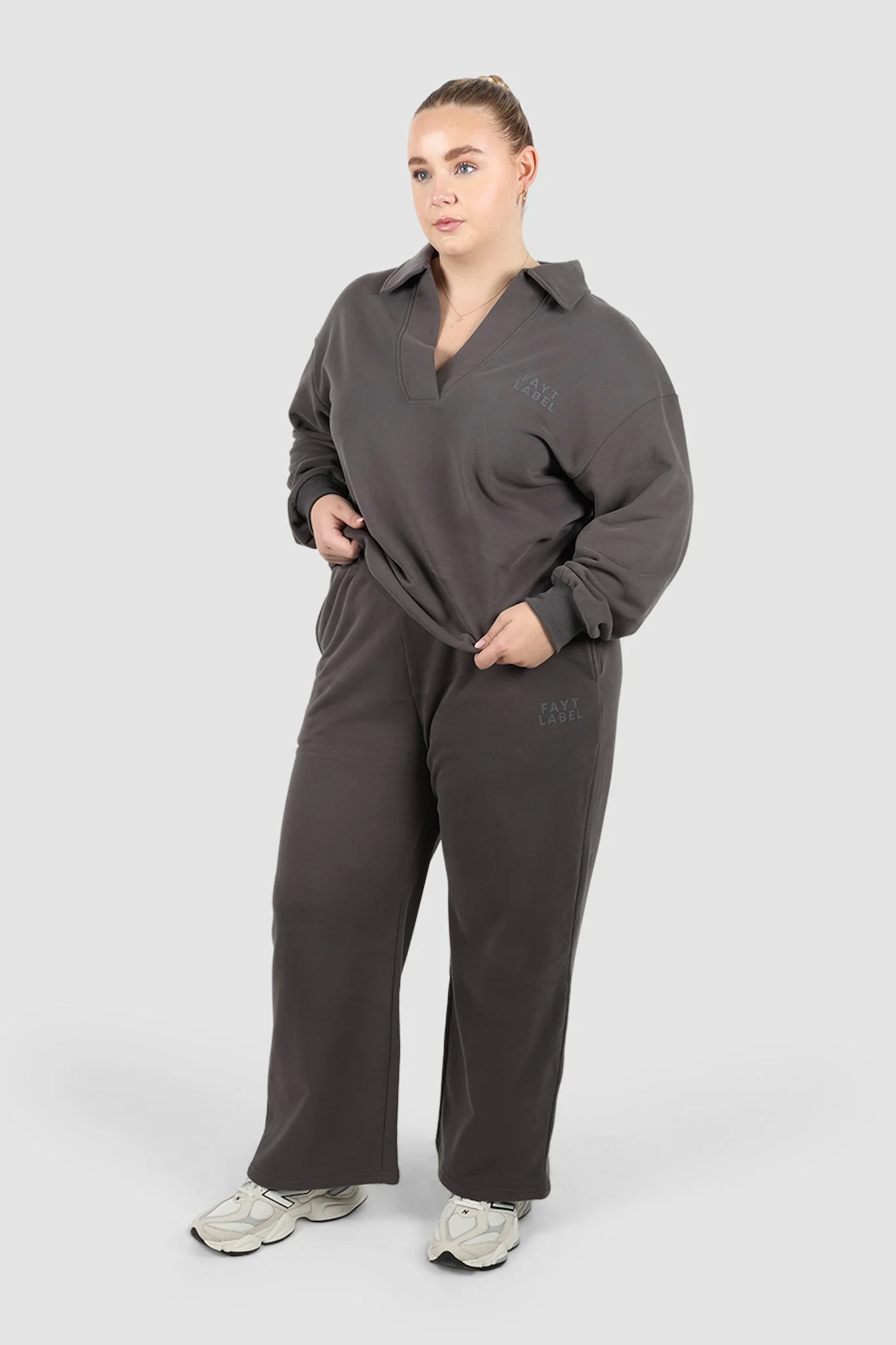 FAYT LOGO COLLAR CREW CHARCOAL - Image 9