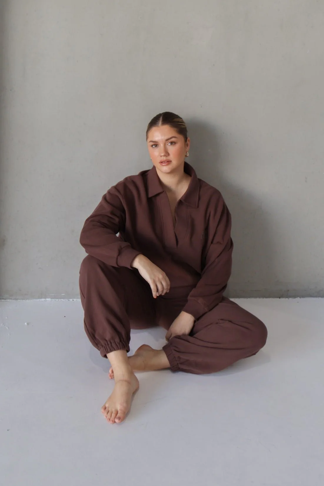 FAYT LOGO COLLAR CREW CHOCOLATE - Image 8