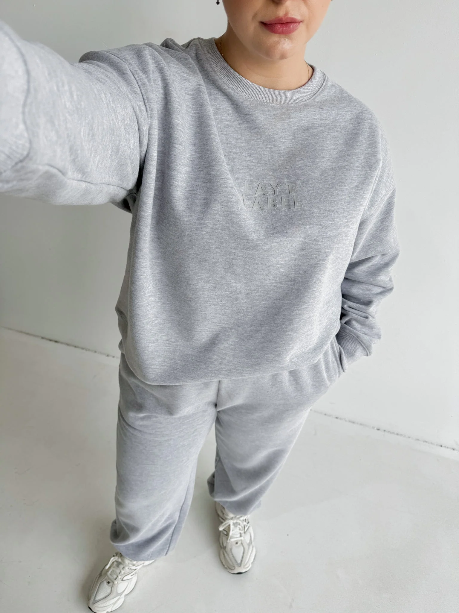 FAYT LOGO CREW NECK SWEATER GREY MARLE - Image 2