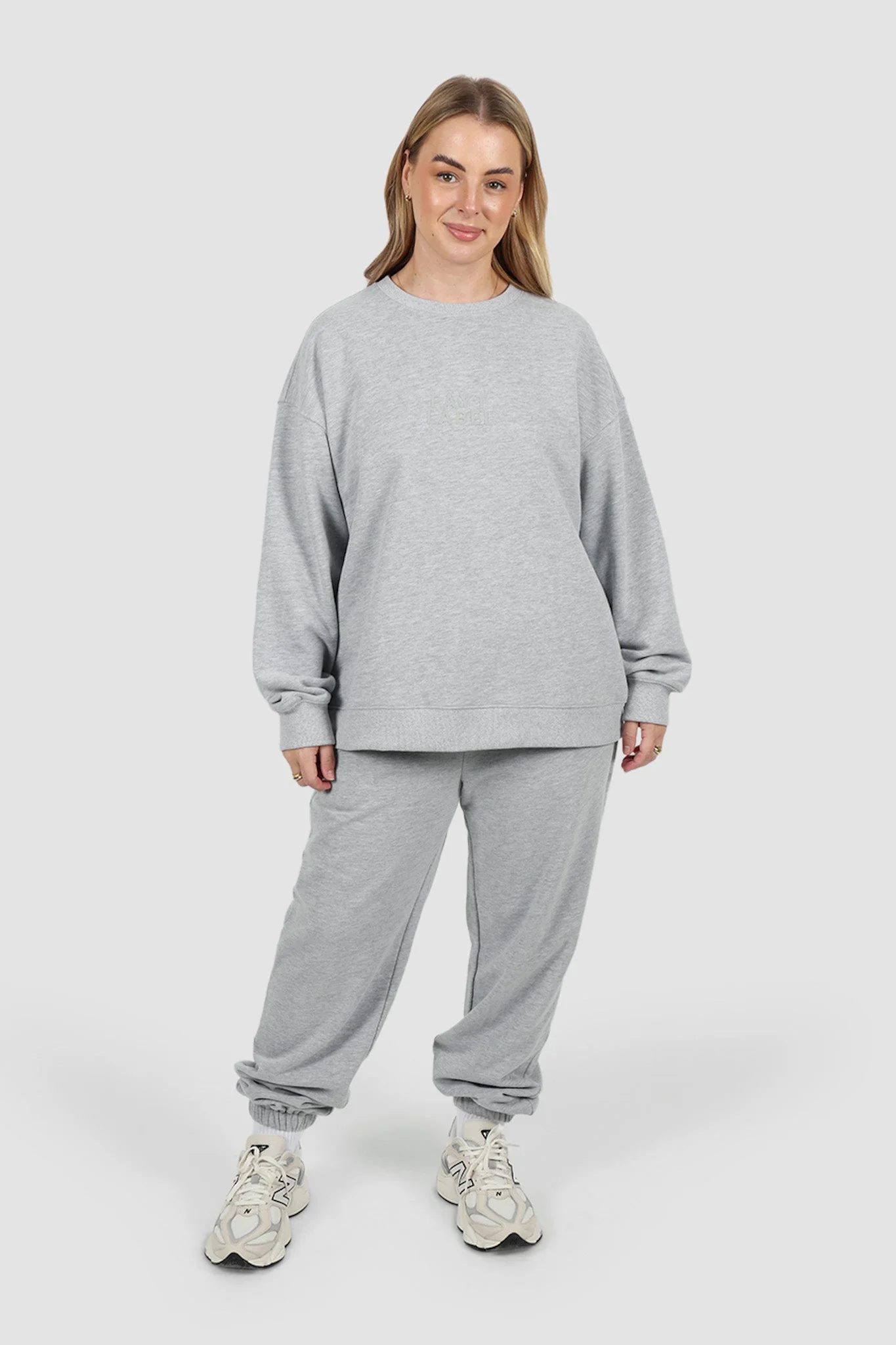 FAYT LOGO CREW NECK SWEATER GREY MARLE - Image 9