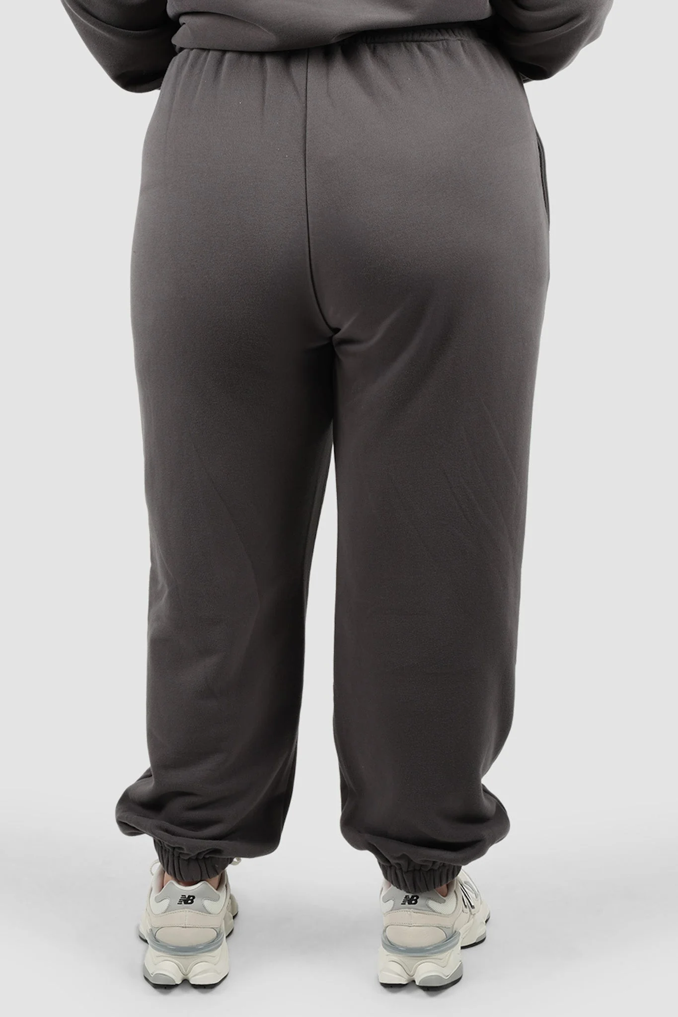 FAYT LOGO CUFF SWEATPANT CHARCOAL - Image 5