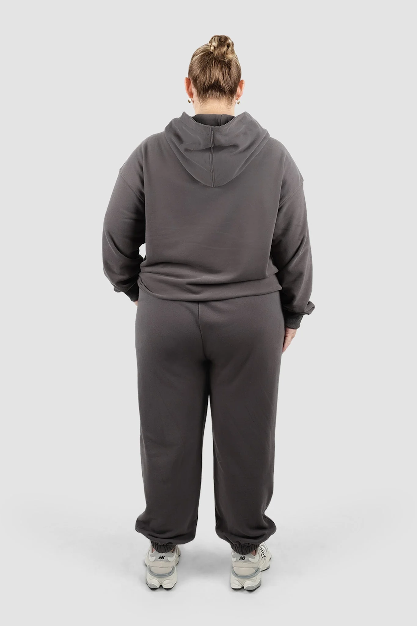 FAYT LOGO CUFF SWEATPANT CHARCOAL - Image 9