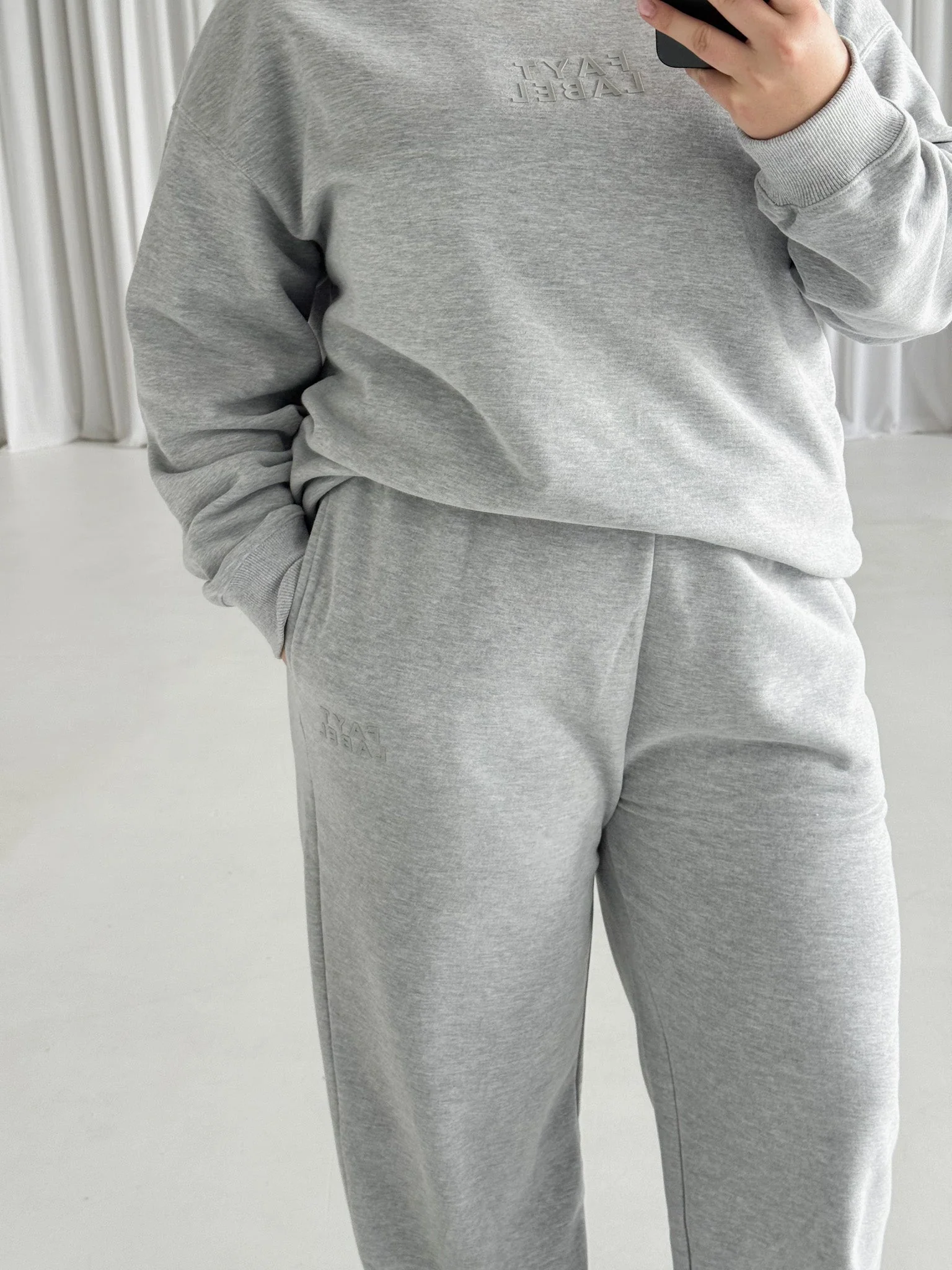 FAYT LOGO CUFF SWEATPANT GREY MARLE - Image 9