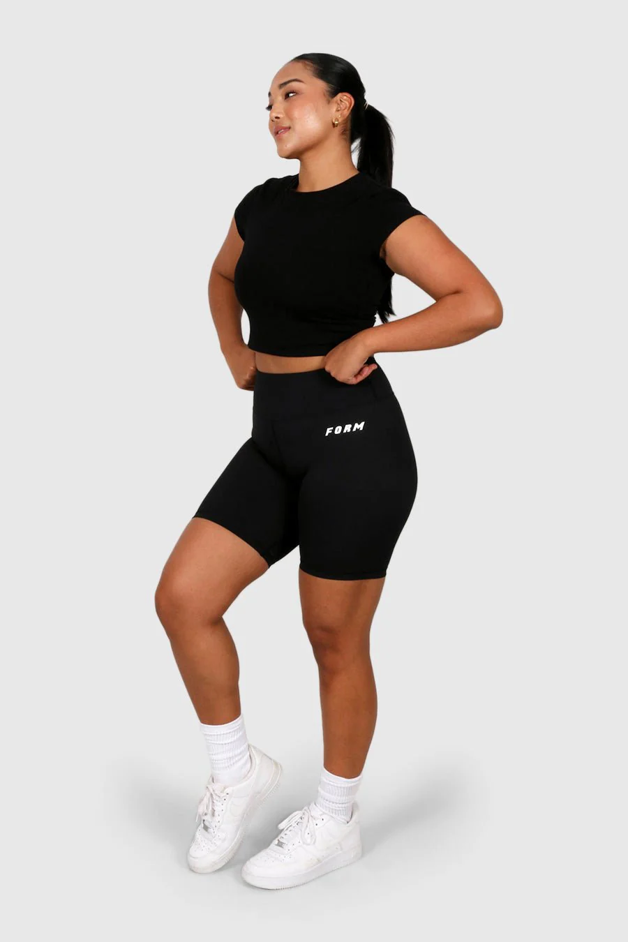 FORM BASE SHORT BLACK - Image 4