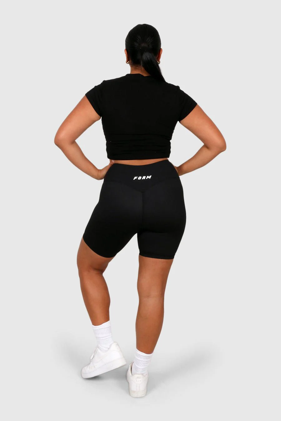 FORM BASE SHORT BLACK - Image 5