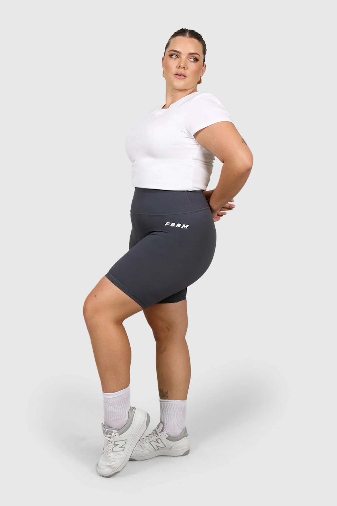 FORM BASE SHORT GREY - Image 4