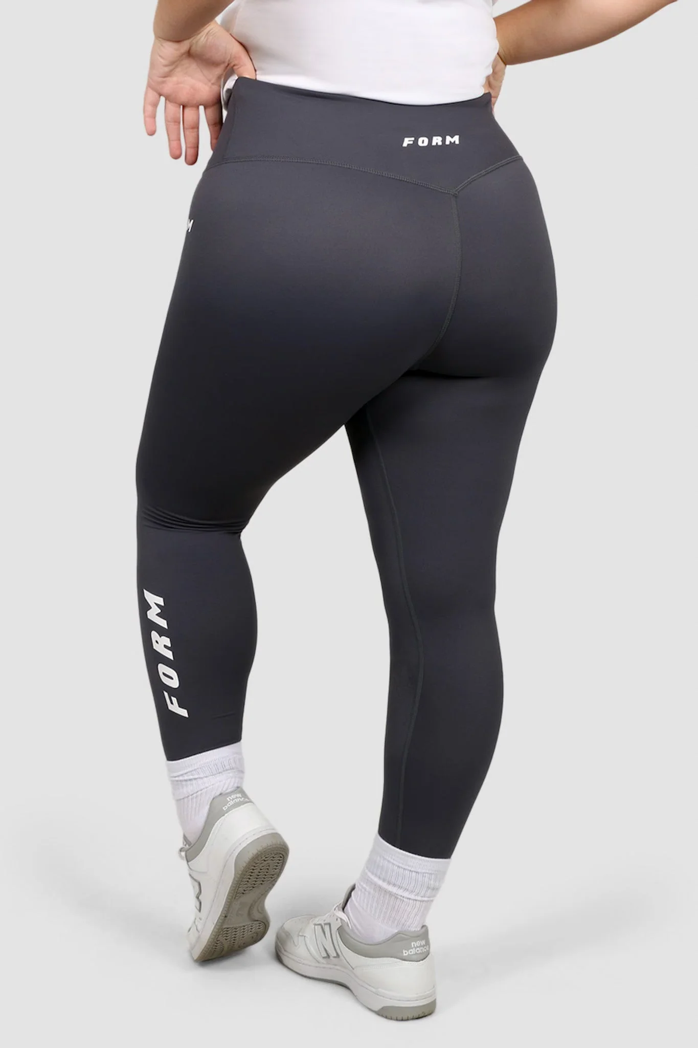 FORM BASE TIGHT 7/8 GREY - Image 6