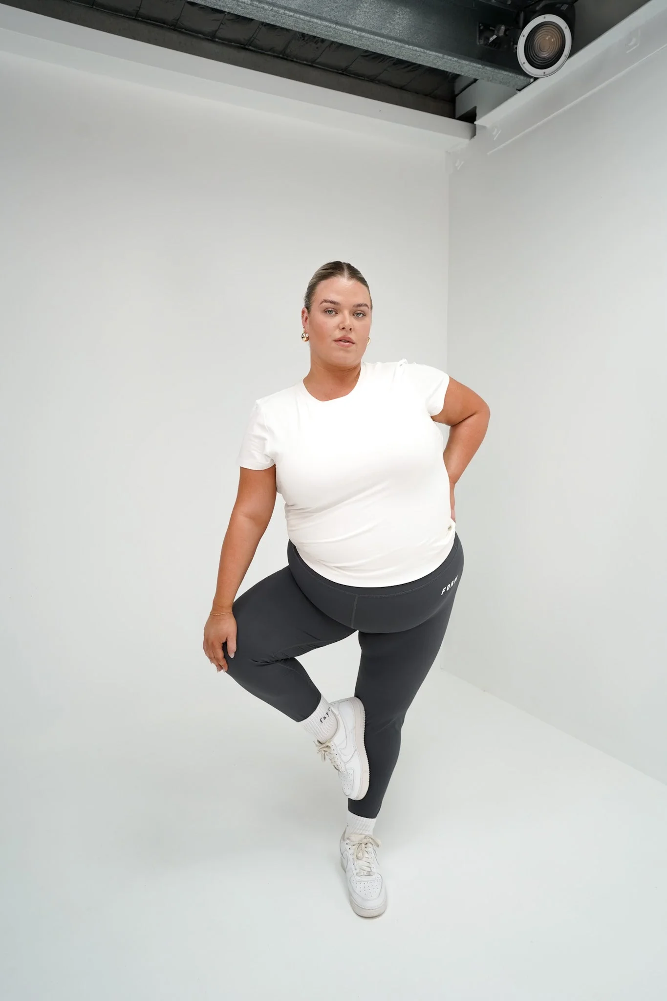 FORM BASE TIGHT 7/8 GREY - Image 7