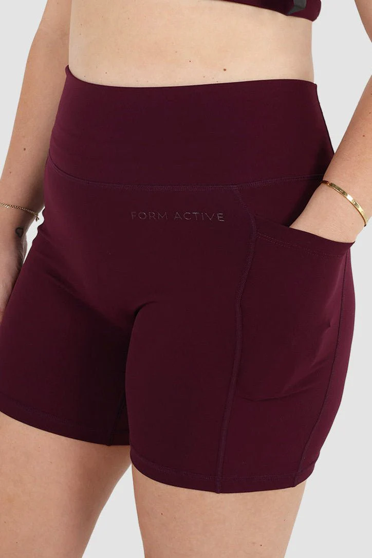 FORM FLOW POCKET SHORT PLUM - Image 6