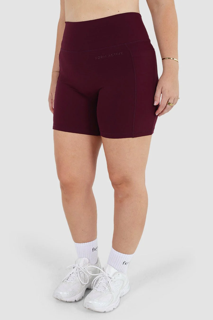 FORM FLOW POCKET SHORT PLUM - Image 7