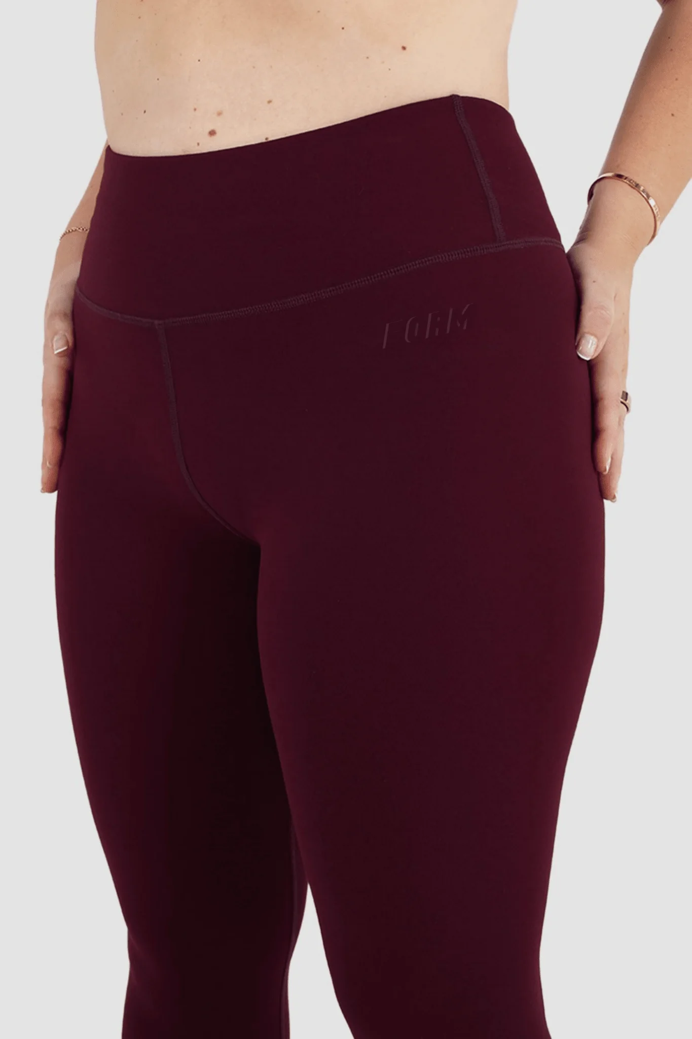 FORM FLOW TIGHT 7/8 PLUM - Image 3