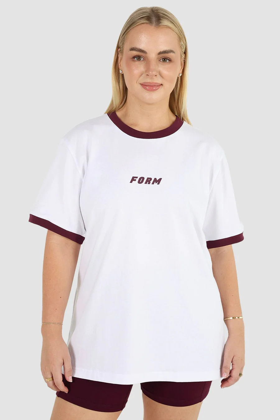 FORM SIGNATURE TEE WHITE/PLUM - Image 2