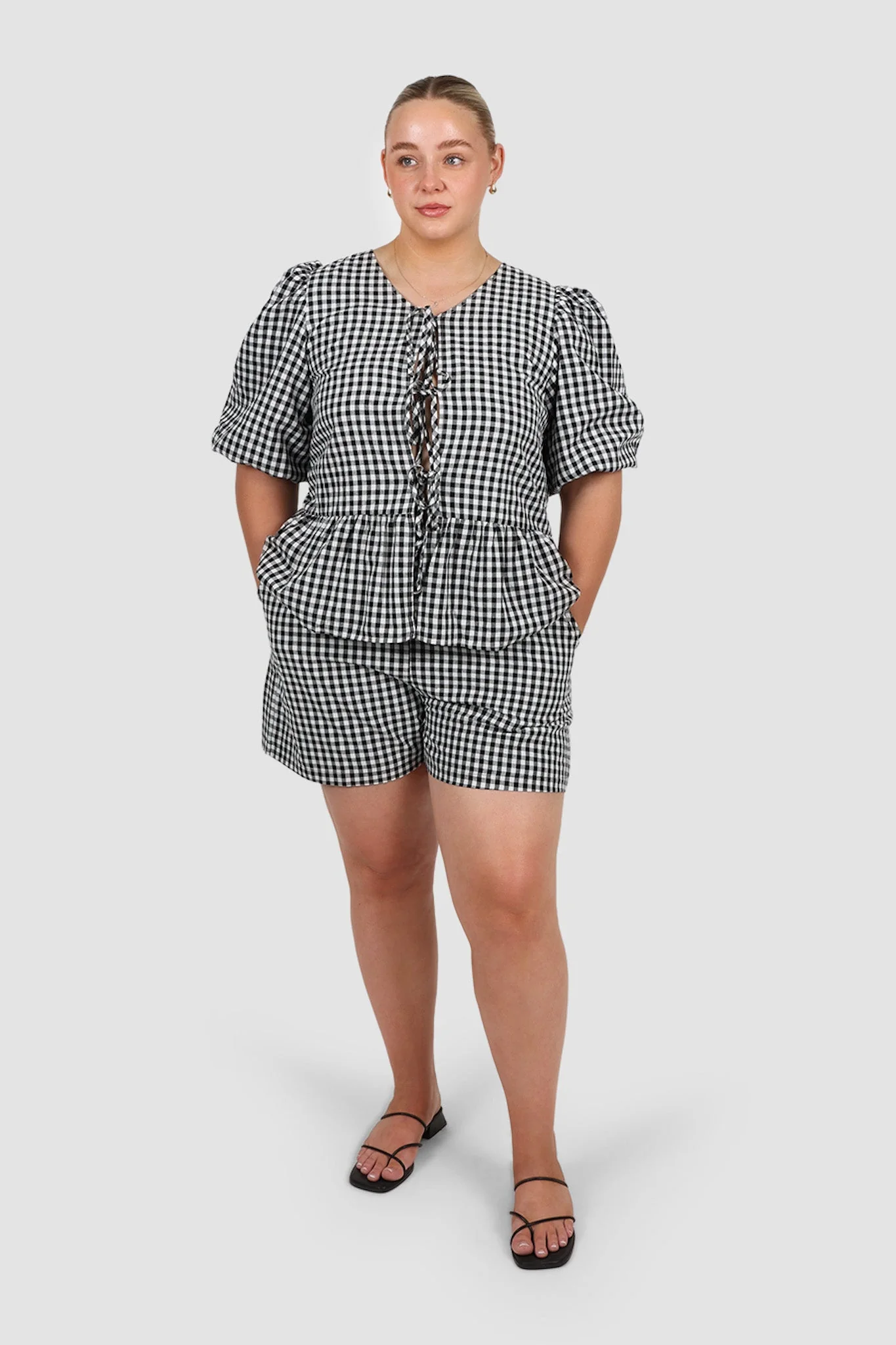 GRADY SHORTS B&W GINGHAM - Image 4