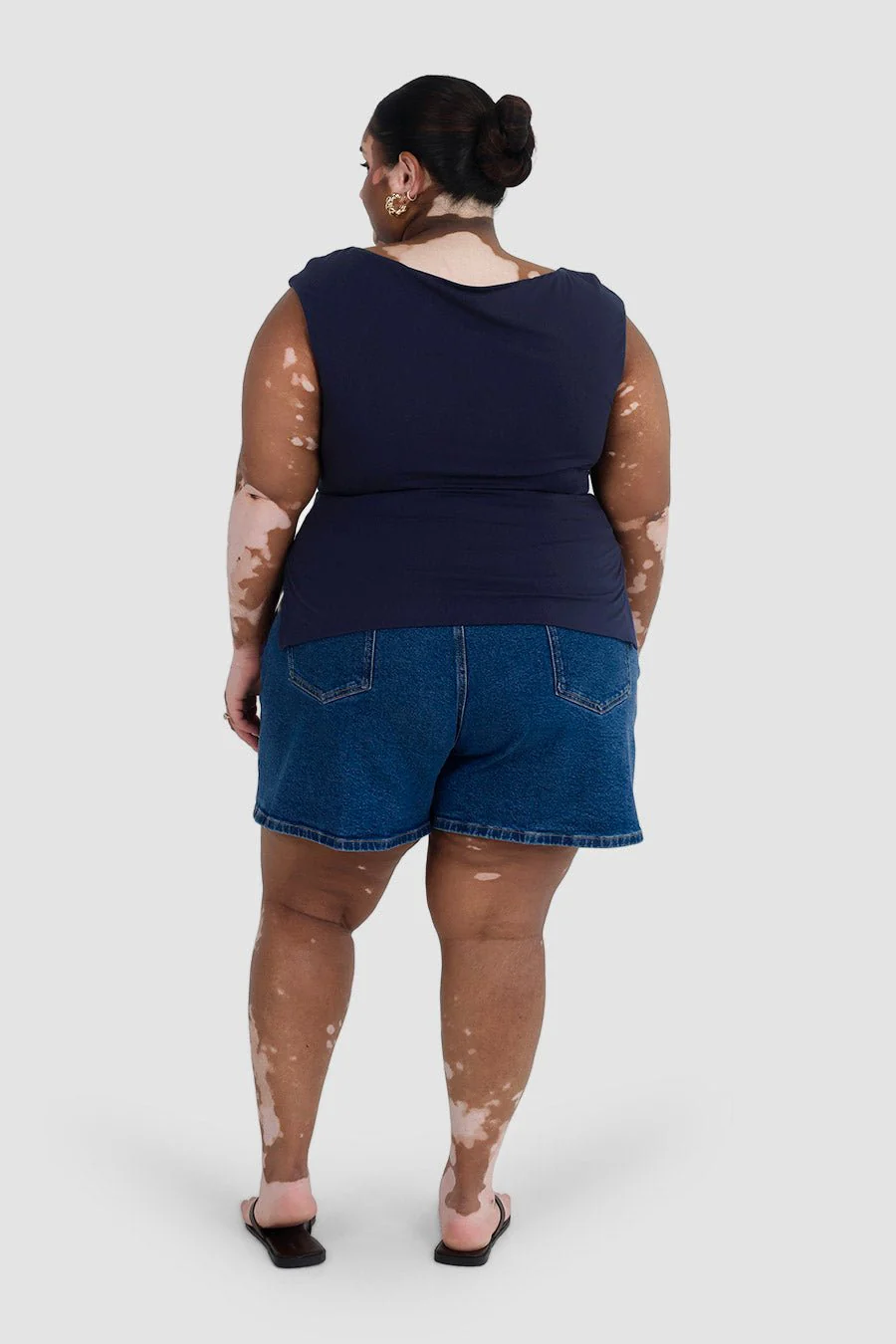 GREER DENIM SHORTS MID BLUE - Image 9