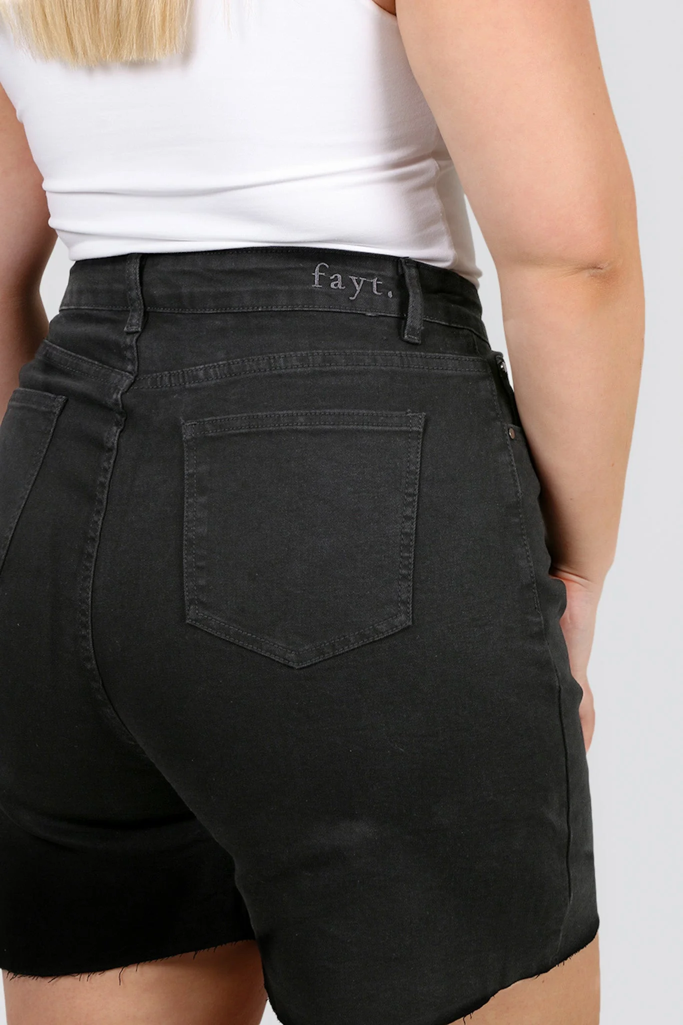 JAGGER DENIM SHORT BLACK WASH - Image 9