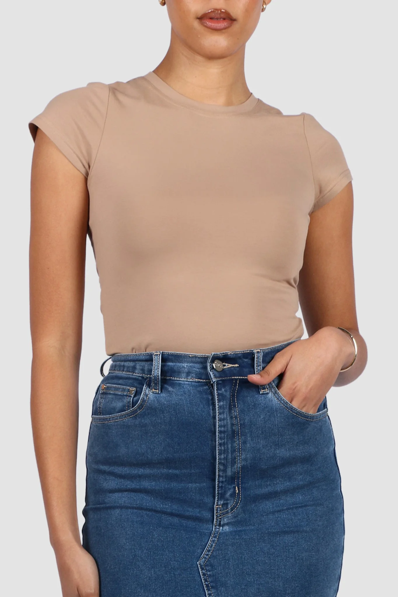 LIGHT BUTTERY TEE NEUTRAL - Image 7