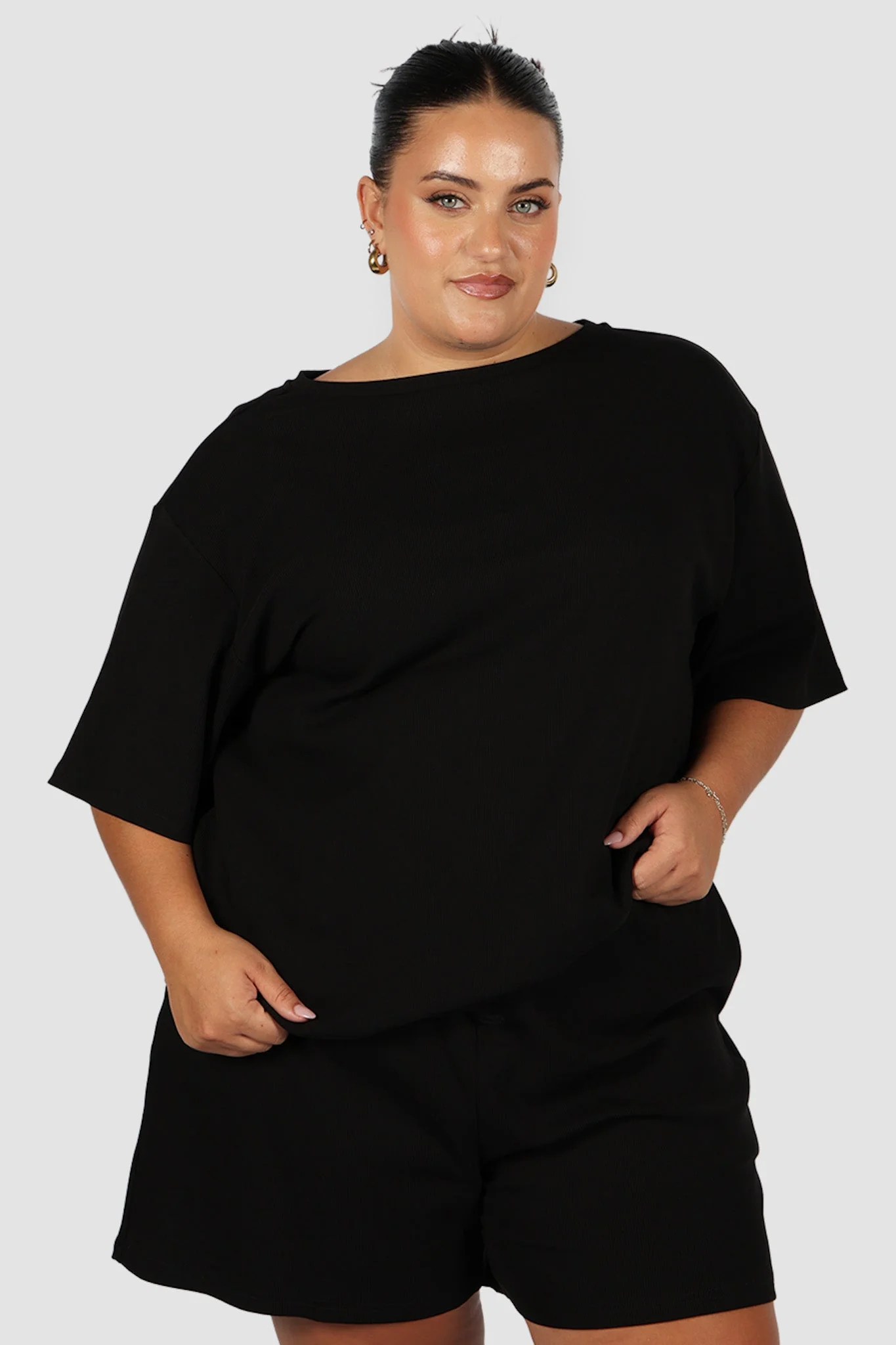 NOLYN RIB TEE BLACK - Image 5