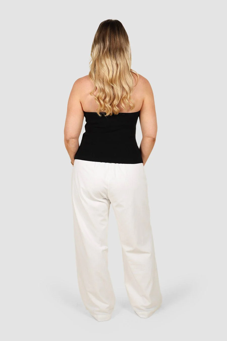 RENNA HALTER TOP BLACK - Image 6