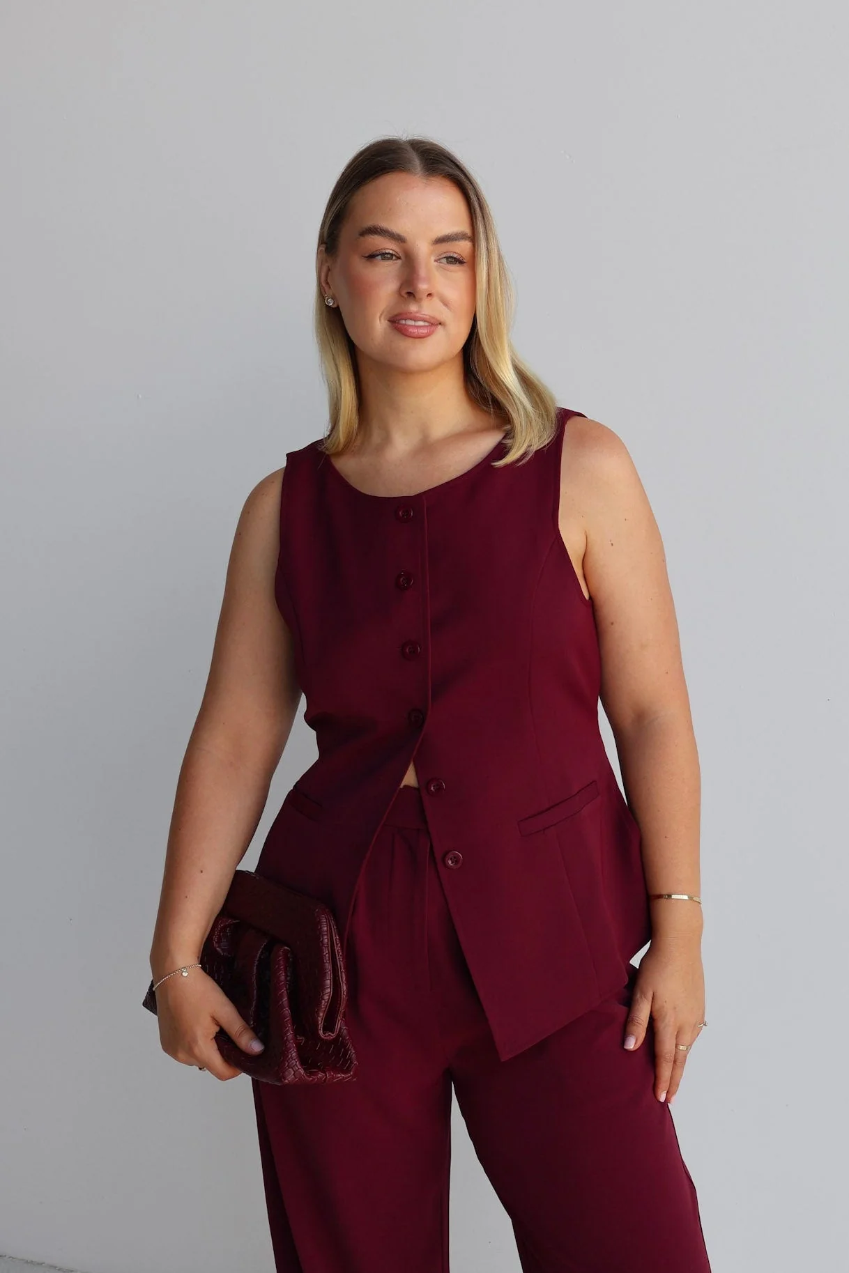 ROMIE VEST WINE