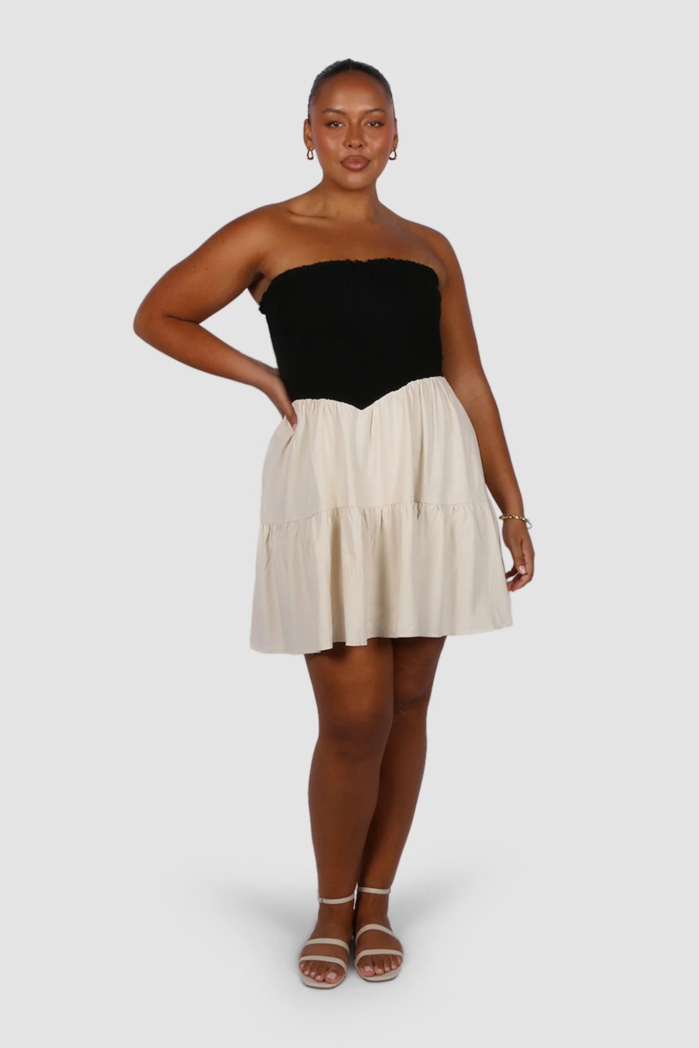 RYLIN DRESS NEUTRAL/BLACK - Image 5