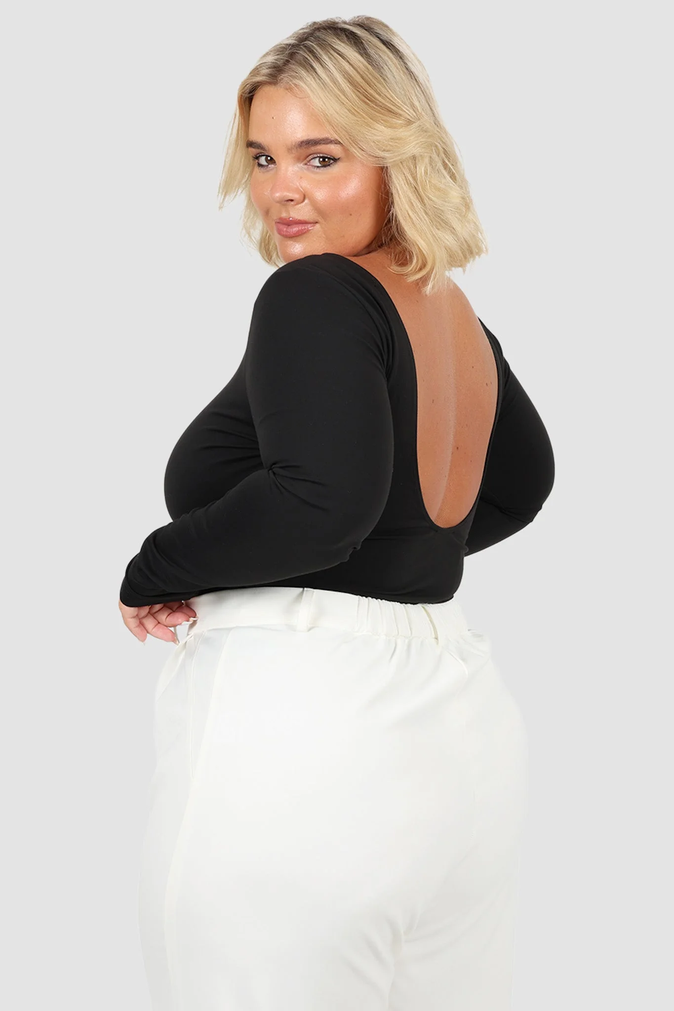 SCOOP BACK BODYSUIT BLACK - Image 2