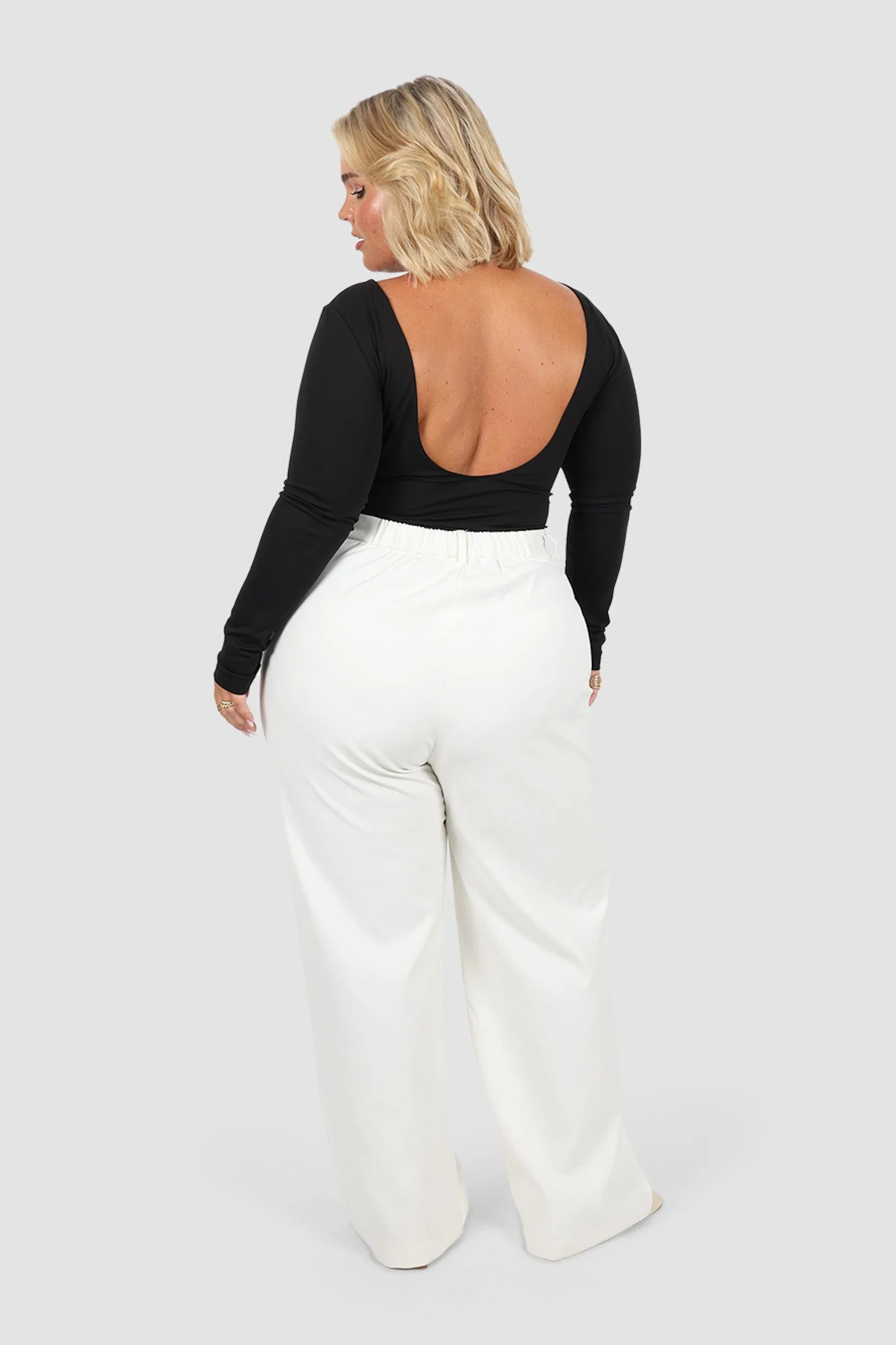 SCOOP BACK BODYSUIT BLACK - Image 4