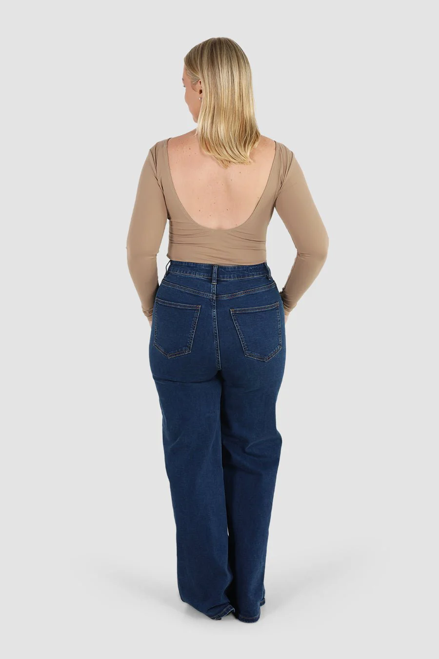 SCOOP BACK BODYSUIT COFFEE - Image 5