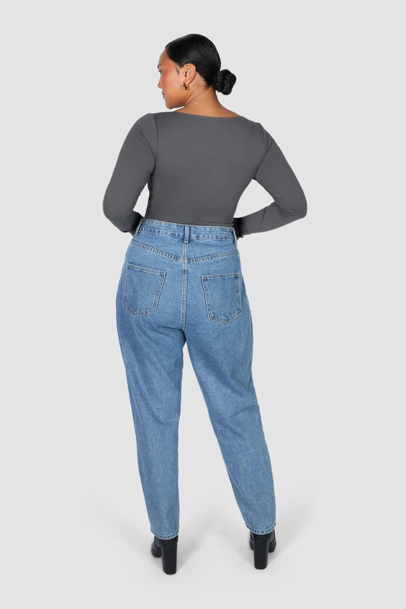 SCOOP NECK BODYSUIT GREY - Image 9
