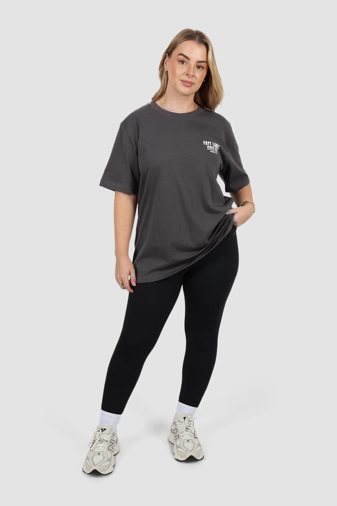 SIGNATURE LOGO TEE CHARCOAL - Image 5