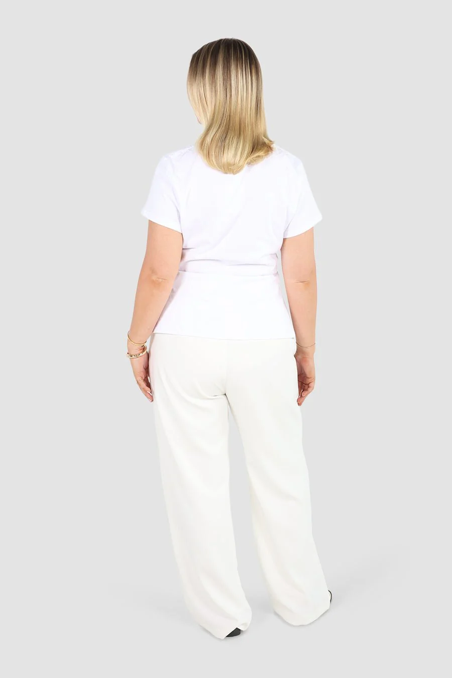 SIGNATURE SCULPT TEE WHITE - Image 5