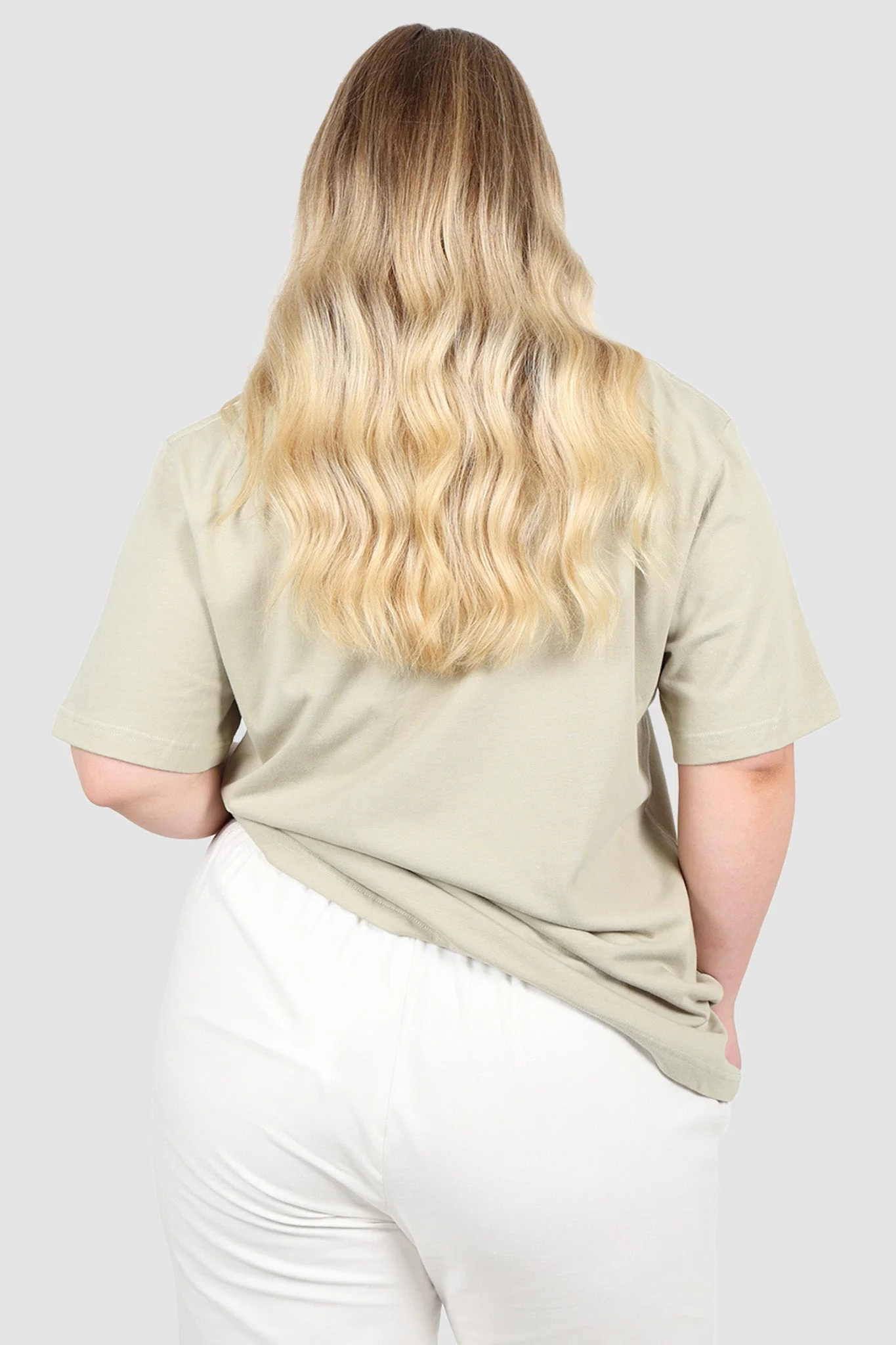 SIGNATURE TEE SOFT SAGE - Image 10