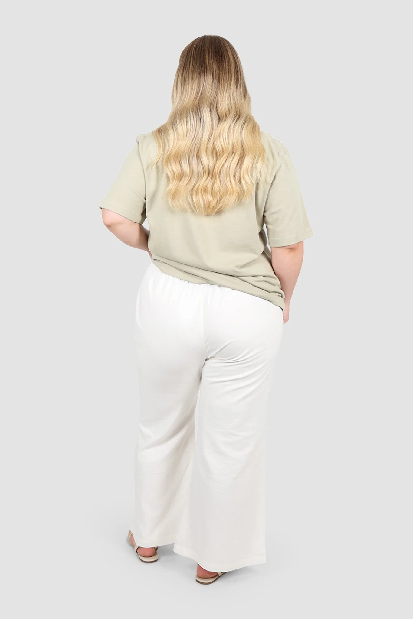 SIGNATURE TEE SOFT SAGE - Image 4