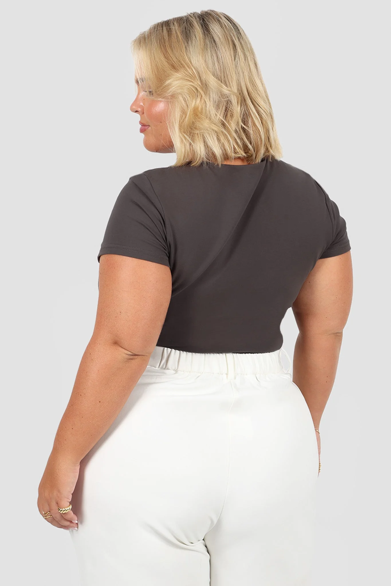 V NECK BUTTERY TEE CHARCOAL - Image 3