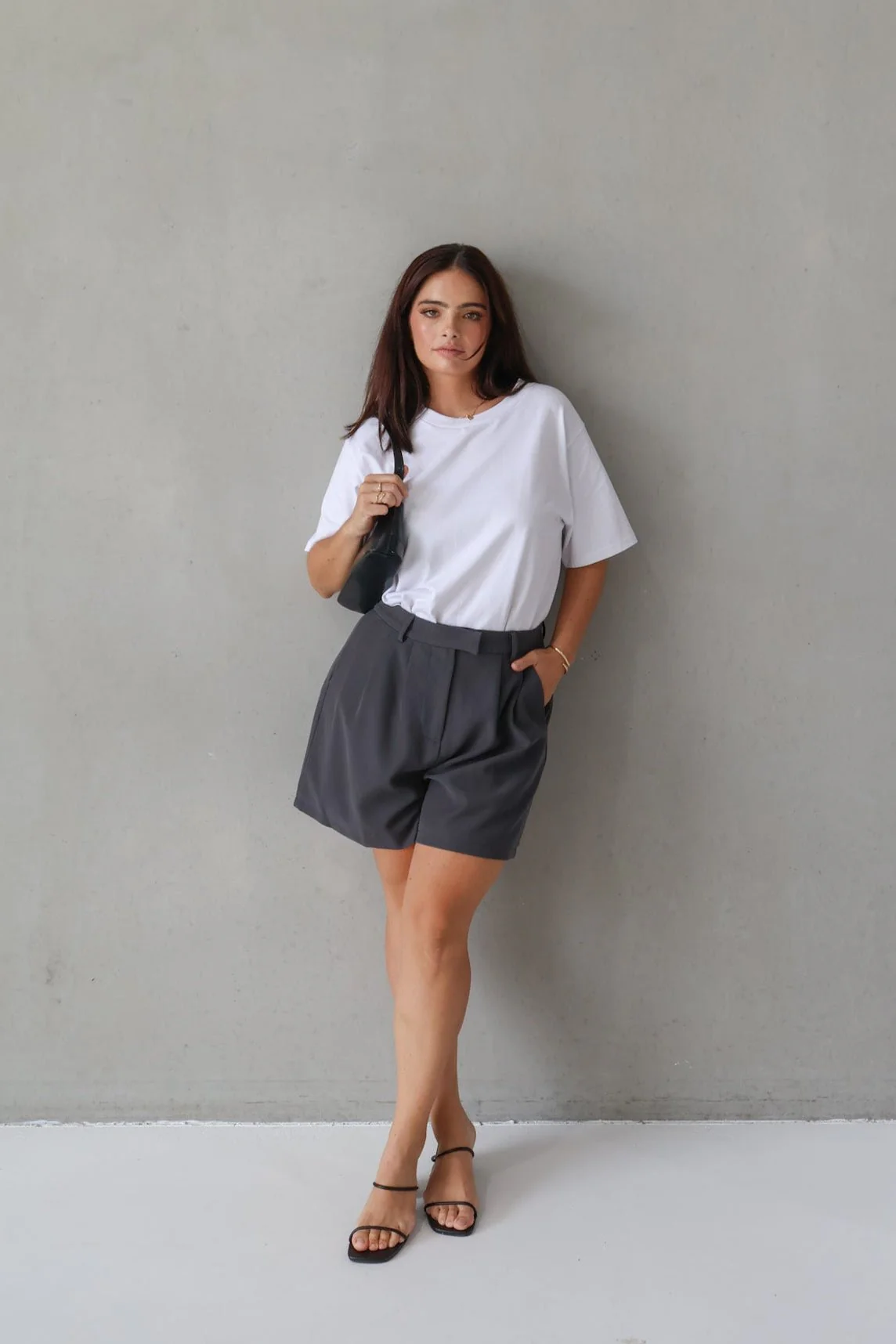 WYATT SHORT DEEP CHARCOAL - Image 10
