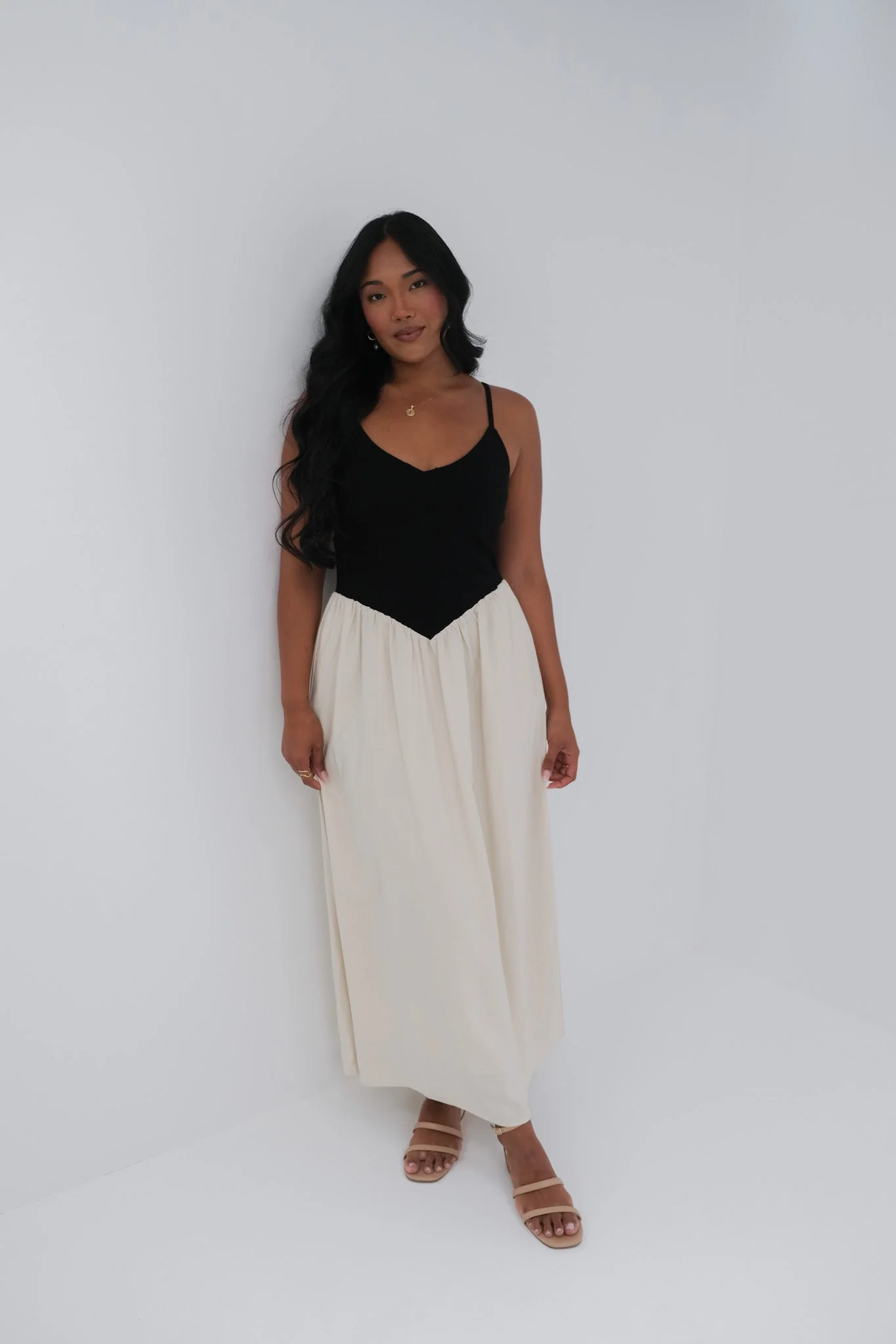 YARA DRESS BLACK/NEUTRAL - Image 11