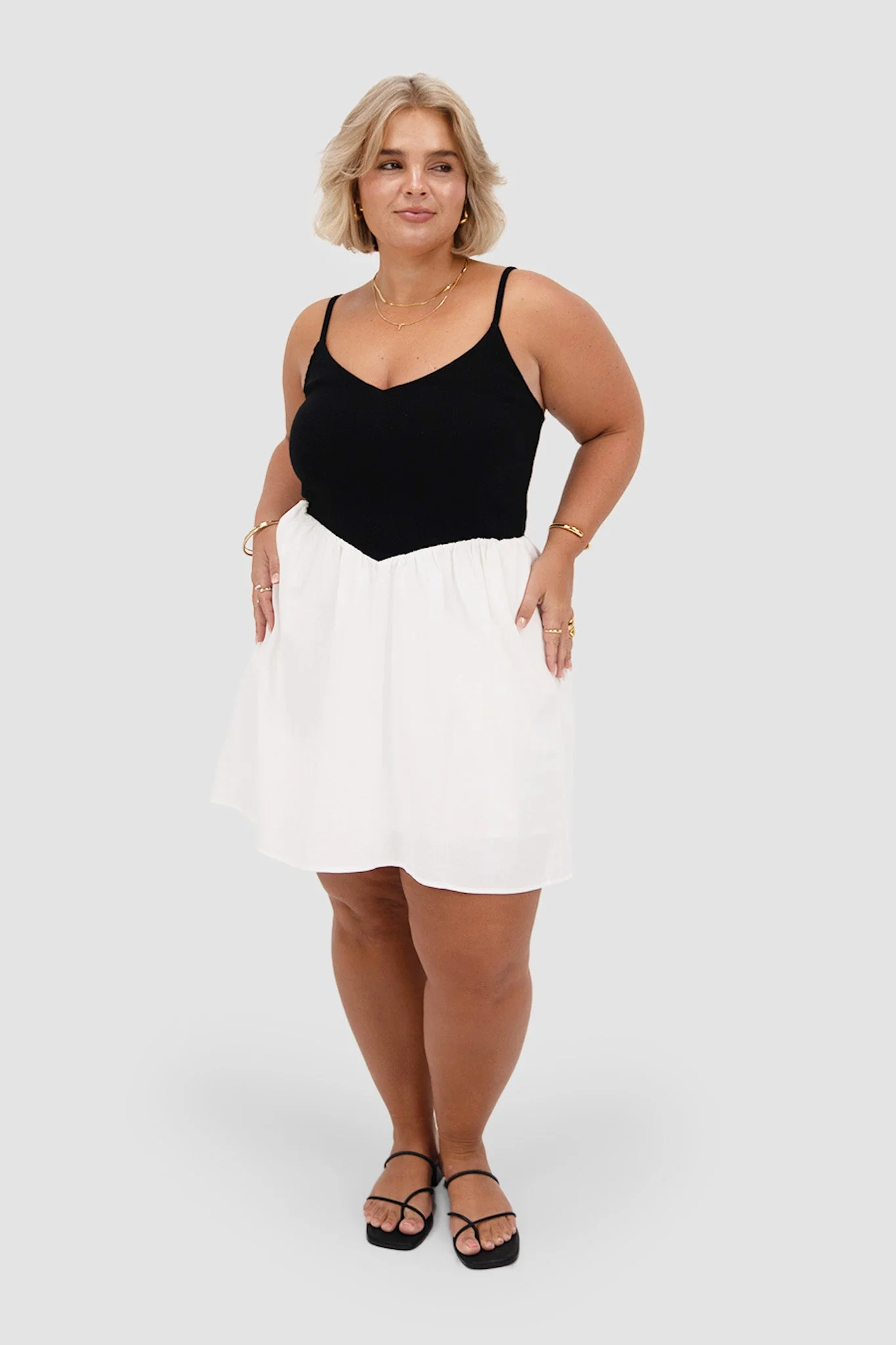 ZAREN MINI DRESS B&W - Image 2