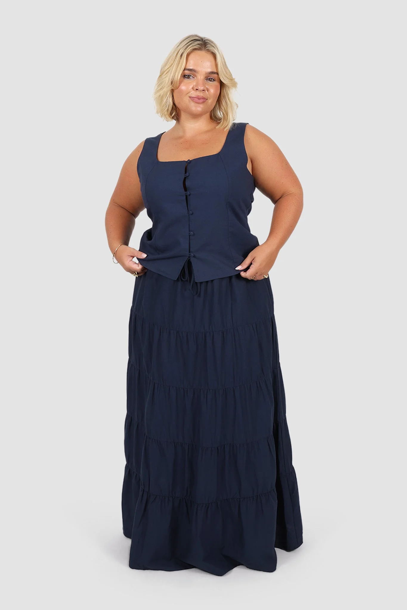 ZYLA TIERED MAXI SKIRT NAVY - Image 9